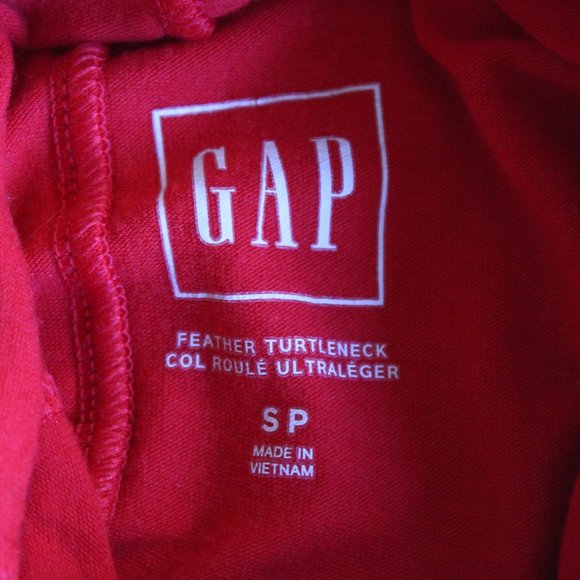 Red GAP Feather Turtleneck, Size Small - Picture 6 of 6